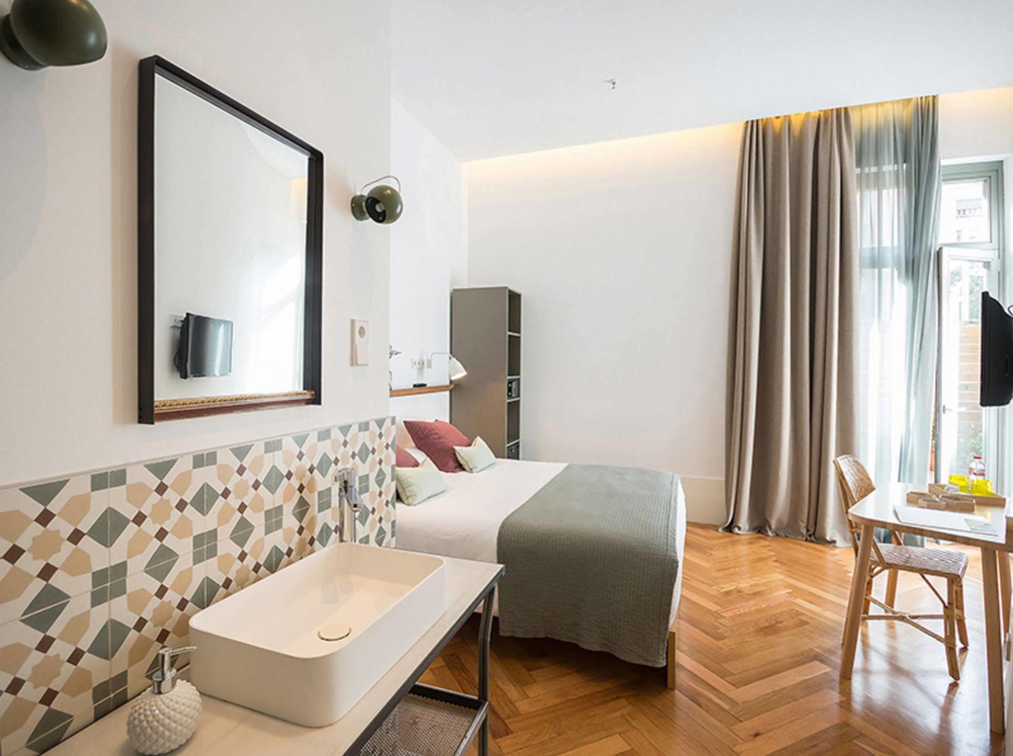 คาซา มาร์ทิลดา Bed & Breakfast บาร์เซโลนา ภายนอก รูปภาพ